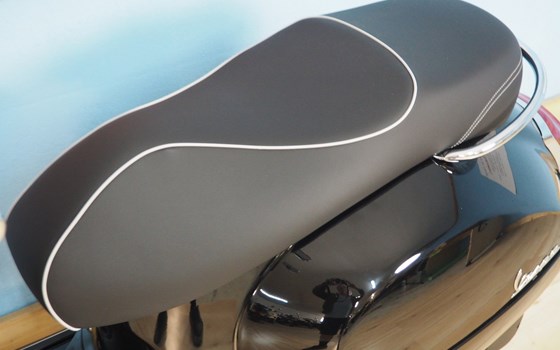 Gebrauchtmotorrad Vespa GTS 125 Super iGET - Bild 7 Gebrauchtmotorrad Vespa GTS 125 Super iGET - Bild 7