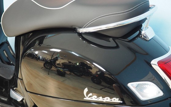 Gebrauchtmotorrad Vespa GTS 125 Super iGET - Bild 9 Gebrauchtmotorrad Vespa GTS 125 Super iGET - Bild 9