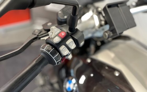 Gebrauchtmotorrad BMW R 1200 R - Bild 4 Gebrauchtmotorrad BMW R 1200 R - Bild 4