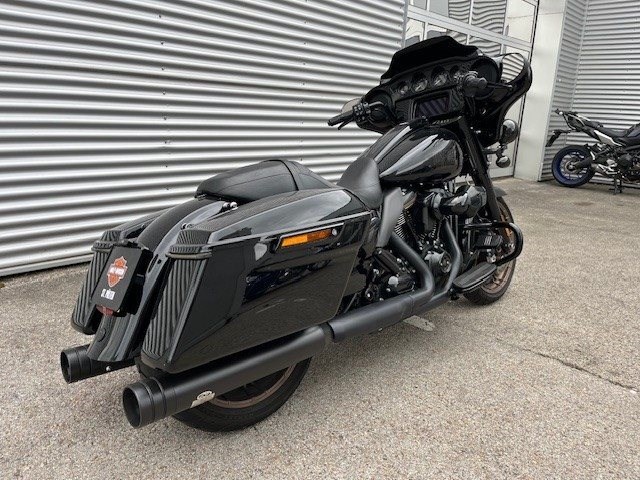 Harley-Davidson Touring Street Glide ST (Vivid Black) - Bild 6