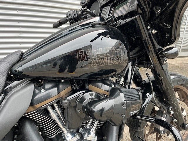 Harley-Davidson Touring Street Glide ST (Vivid Black) - Bild 2