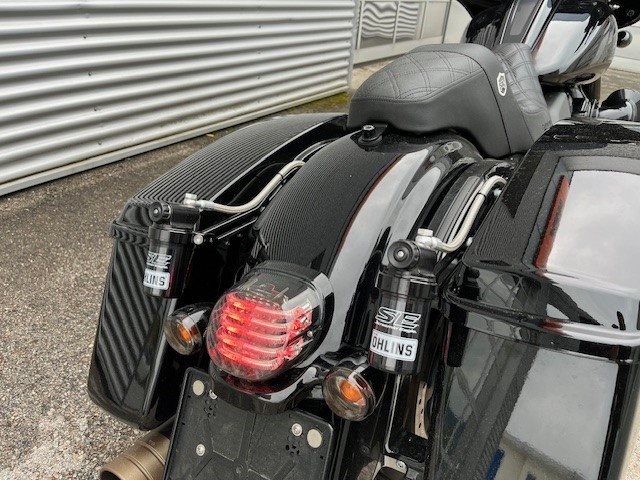 Harley-Davidson Touring Street Glide ST (Vivid Black) - Bild 7