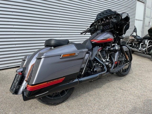 Harley-Davidson CVO Street Glide FLHXSE (Smoky Gray & Black Hole (Metallic)) - Bild 6
