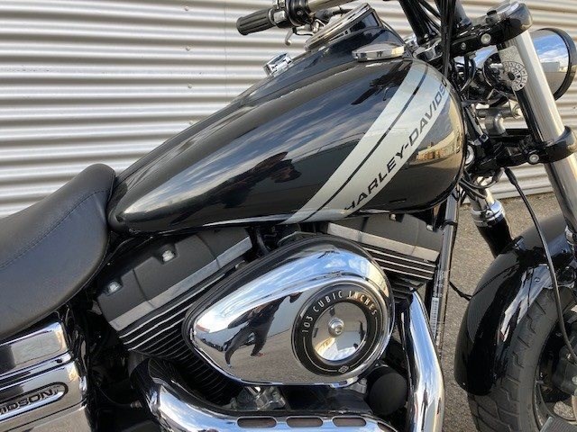 Harley-Davidson Dyna Fat Bob FXDF (Vivid Black) - Bild 2