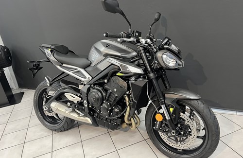 Neumotorrad Triumph Street Triple R
