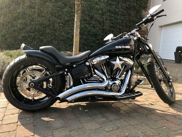 Gebrauchtmotorrad Harley-Davidson Softtail Rocker C FXCWC