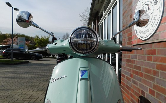 Neufahrzeug Vespa Primavera 125 - Bild 10