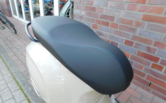 Neufahrzeug Vespa Primavera 125 S - Bild 11