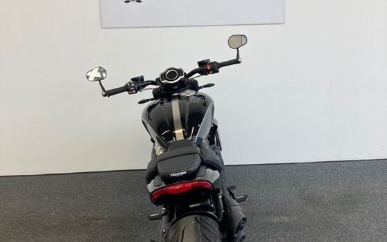 Neufahrzeug Triumph Rocket 3 Storm R - Bild 6 Neufahrzeug Triumph Rocket 3 Storm R - Bild 6