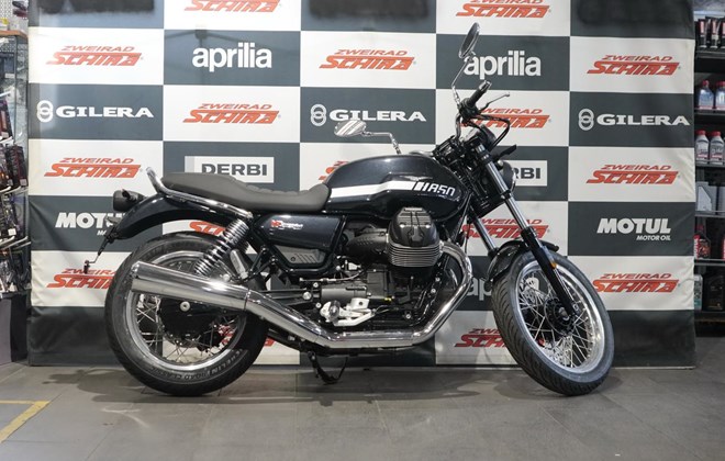 Moto Guzzi V7 Stone