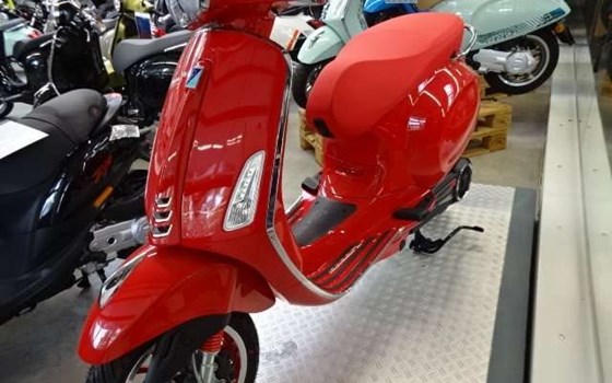 Neufahrzeug Vespa Elettrica 70 km/h - Bild 4