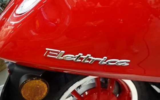 Neufahrzeug Vespa Elettrica 70 km/h - Bild 6