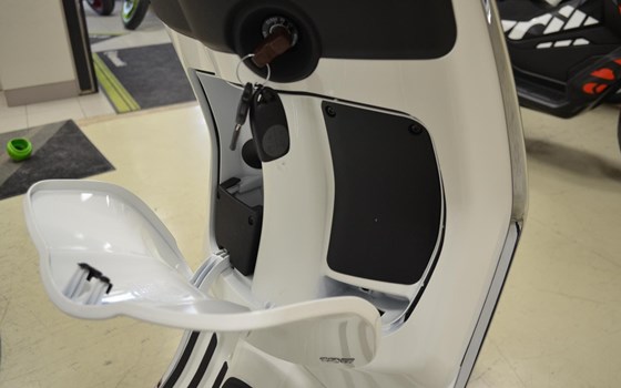 Neufahrzeug Vespa Primavera 125 - Bild 14