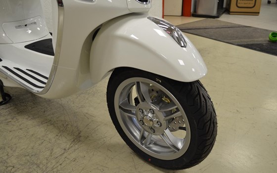 Neufahrzeug Vespa Primavera 125 - Bild 16
