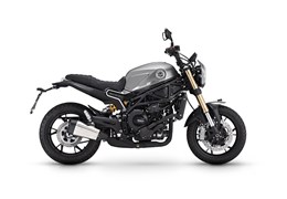 Neumotorrad Benelli Leoncino 800