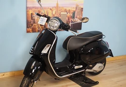 Gebrauchte Vespa GTS 125 Super iGET Gebrauchte Vespa GTS 125 Super iGET