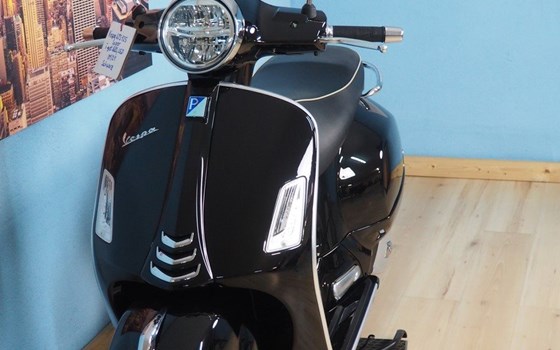 Gebrauchtmotorrad Vespa GTS 125 Super iGET - Bild 12 Gebrauchtmotorrad Vespa GTS 125 Super iGET - Bild 12