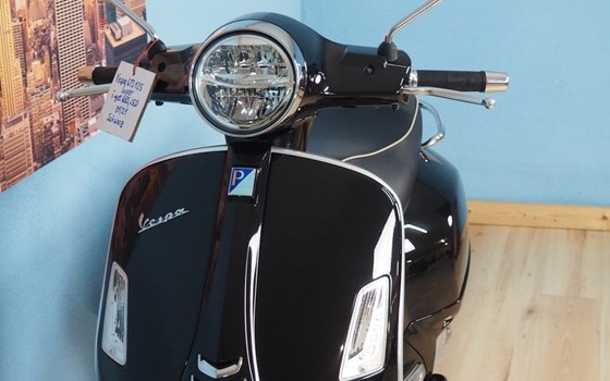 Gebrauchtmotorrad Vespa GTS 125 Super iGET - Bild 13 Gebrauchtmotorrad Vespa GTS 125 Super iGET - Bild 13