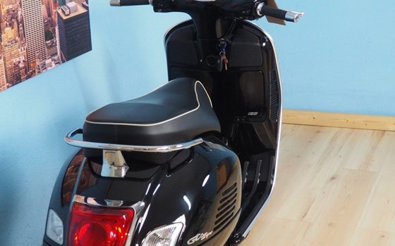 Gebrauchtmotorrad Vespa GTS 125 Super iGET - Bild 23 Gebrauchtmotorrad Vespa GTS 125 Super iGET - Bild 23