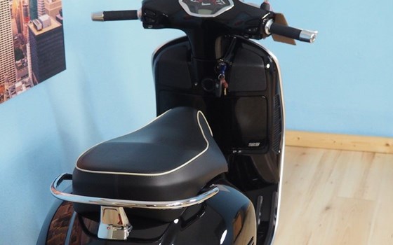 Gebrauchtmotorrad Vespa GTS 125 Super iGET - Bild 24 Gebrauchtmotorrad Vespa GTS 125 Super iGET - Bild 24