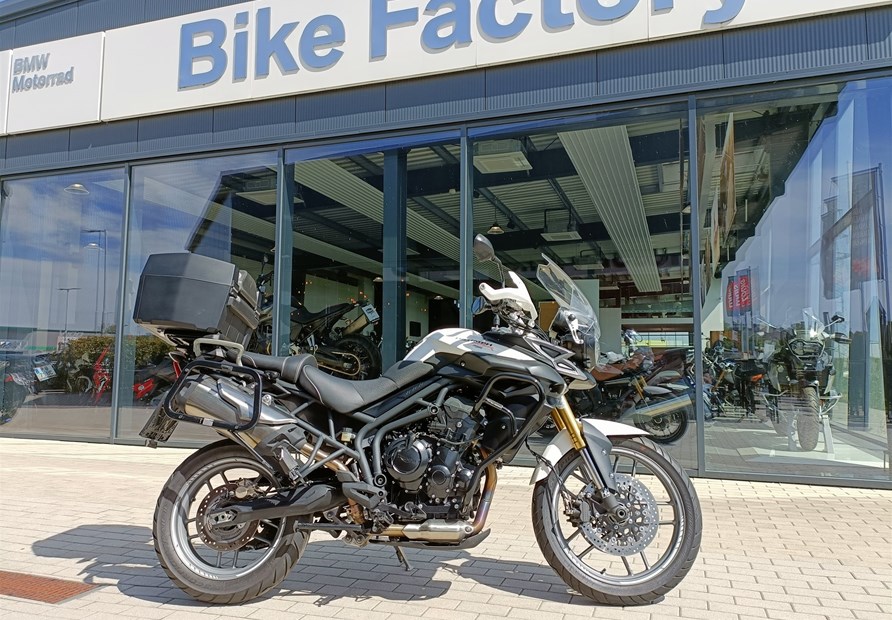 Triumph Tiger 800 (weiß)