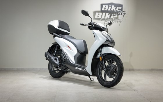 Neufahrzeug Honda SH125i - Bild 1 Neufahrzeug Honda SH125i - Bild 1