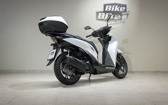 Neufahrzeug Honda SH125i - Bild 2 Neufahrzeug Honda SH125i - Bild 2