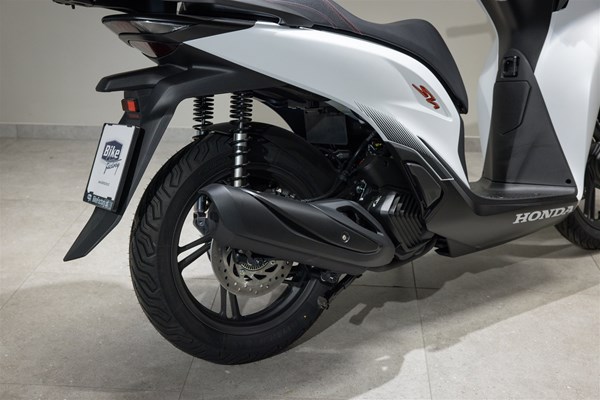 Honda SH125i (matt pearl cool white) - Bild 4