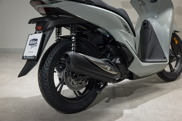 Honda SH125i (Pearl Falcon Gray) - Bild 3