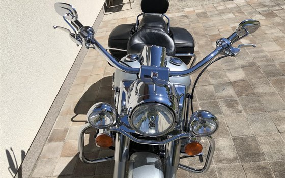 Gebrauchtmotorrad Harley-Davidson Road King Classic FLHRC - Bild 10 Gebrauchtmotorrad Harley-Davidson Road King Classic FLHRC - Bild 10
