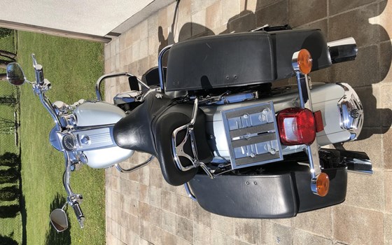 Gebrauchtmotorrad Harley-Davidson Road King Classic FLHRC - Bild 8 Gebrauchtmotorrad Harley-Davidson Road King Classic FLHRC - Bild 8