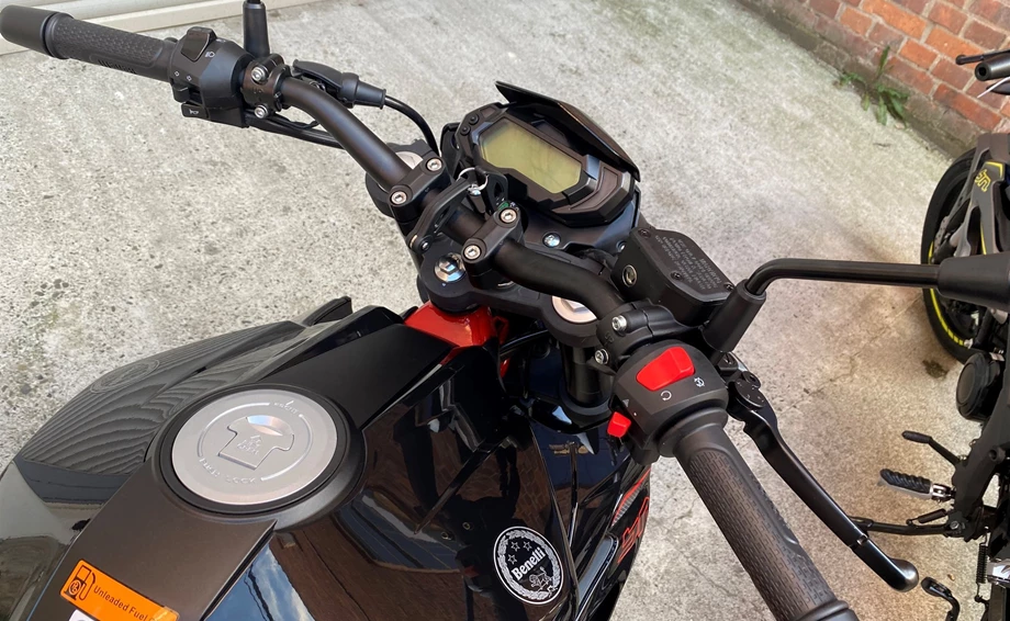 Angebot Benelli BN 125 Bild 4: Angebot Benelli BN 125