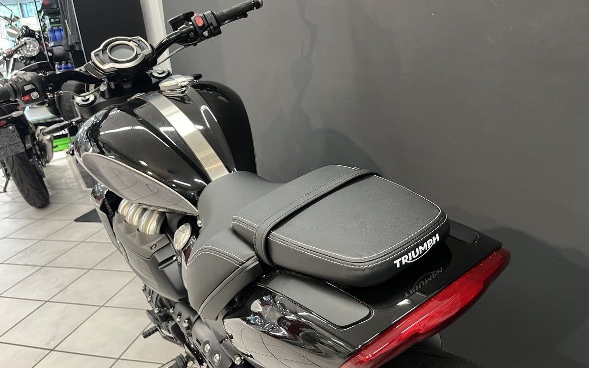 Angebot Triumph Rocket 3 Storm R