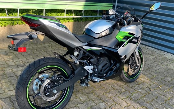 Neufahrzeug Kawasaki Ninja e-1 - Bild 4
