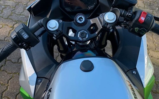 Neufahrzeug Kawasaki Ninja e-1 - Bild 6