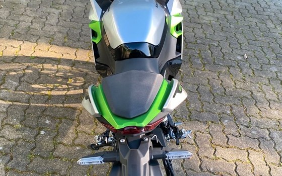 Neufahrzeug Kawasaki Ninja e-1 - Bild 8