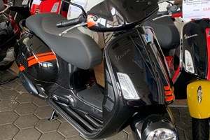 Offer Vespa GTV 300