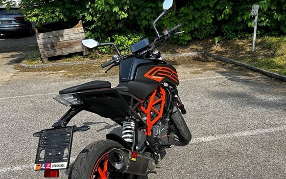 Gebrauchtmotorrad KTM 125 Duke - Bild 3