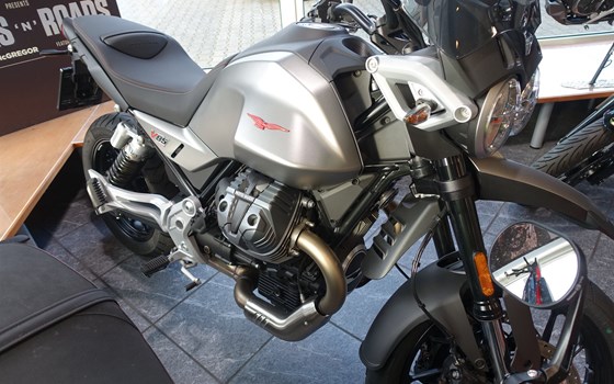 Gebrauchtmotorrad Moto Guzzi V85 Strada - Bild 1