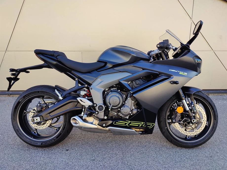 Angebot Triumph Daytona 660 Bild 13: Angebot Triumph Daytona 660