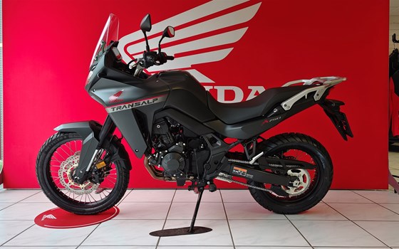 Neufahrzeug Honda XL750 Transalp - Bild 1 Neufahrzeug Honda XL750 Transalp - Bild 1