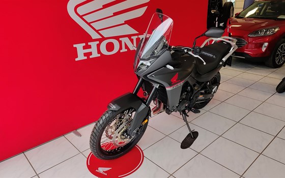 Neufahrzeug Honda XL750 Transalp - Bild 3 Neufahrzeug Honda XL750 Transalp - Bild 3