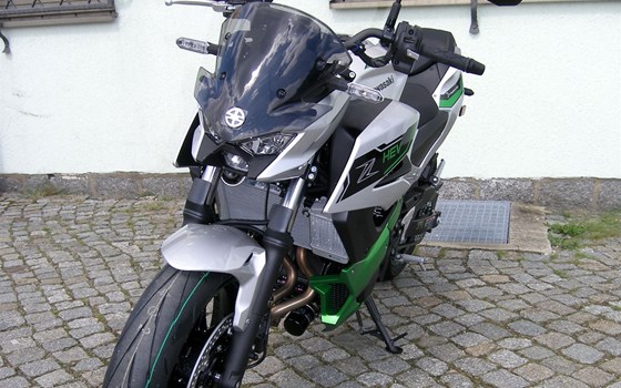 Gebrauchtmotorrad Kawasaki Z7 Hybrid - Bild 8