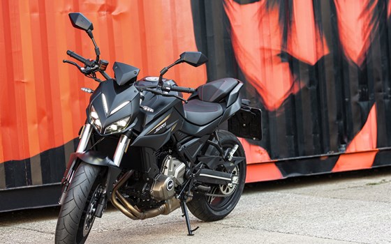 Gebrauchtmotorrad QJ Motor SRK 700 - Bild 1