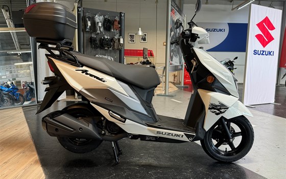 Gebrauchtmotorrad Suzuki Avenis 125 - Bild 2