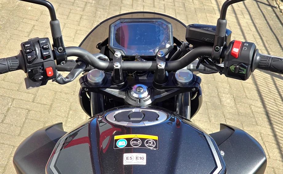 Angebot Kawasaki Z7 Hybrid Bild 10: Angebot Kawasaki Z7 Hybrid