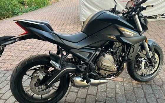 Neufahrzeug QJ Motor SRK 700 - Bild 1