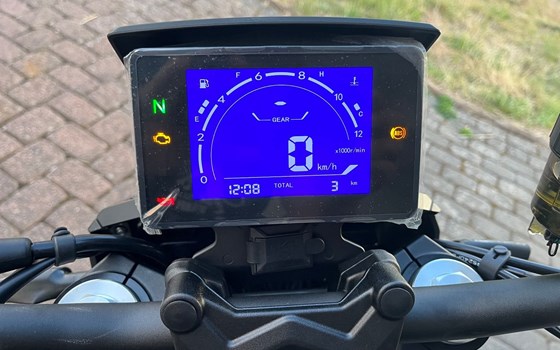 Neufahrzeug QJ Motor SRK 700 - Bild 10