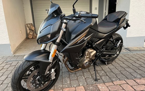 Neufahrzeug QJ Motor SRK 700 - Bild 2