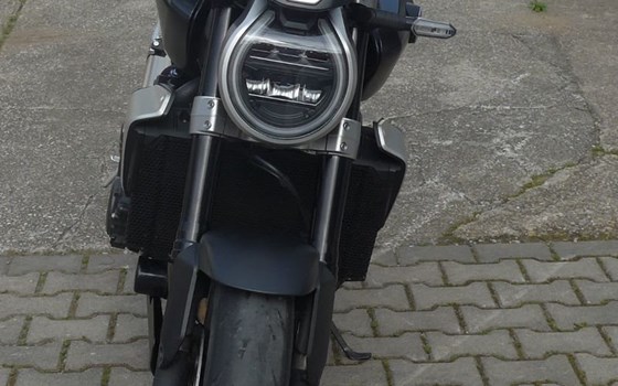 Gebrauchtmotorrad Honda CB 1000 R - Bild 8